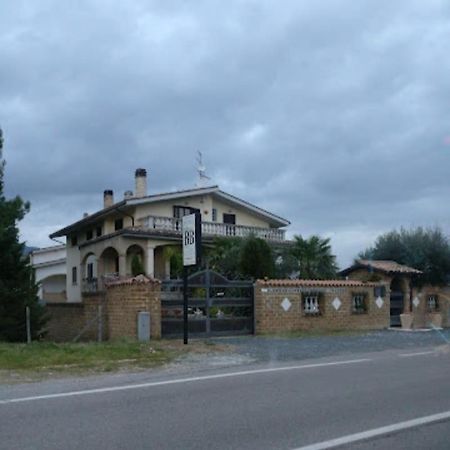 Novadomus Hotel Corfinio Buitenkant foto
